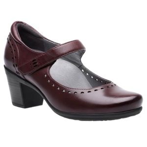 Abeo B.I.O. System Penny Leather Heeled Mary Jane Shoes Size 8 Neutral